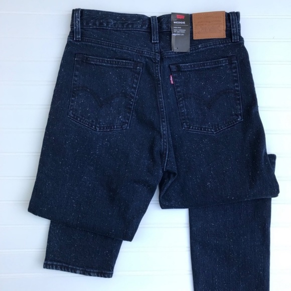 New Levis Dark Wash Denim High Rise Jeans - Picture 5 of 7